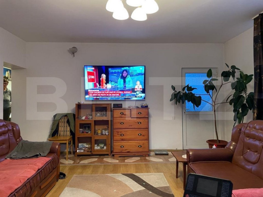 Casa cu 3 camere, 215mp, Santana de Mures