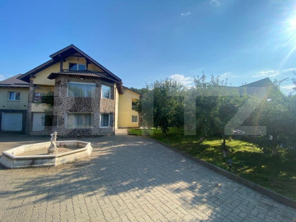 Casa 7 camere, 390 mp utili, Valea Iubirii
