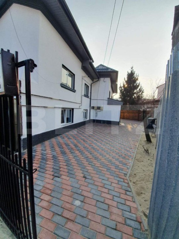 Casa cu 4 apartamente, 240 mp, 260 mp teren, Ultracentral