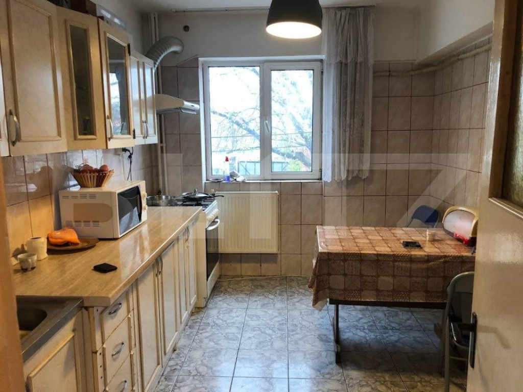 Apartament 4 camere, decomandat,78mp,Bulevardul Bucuresti