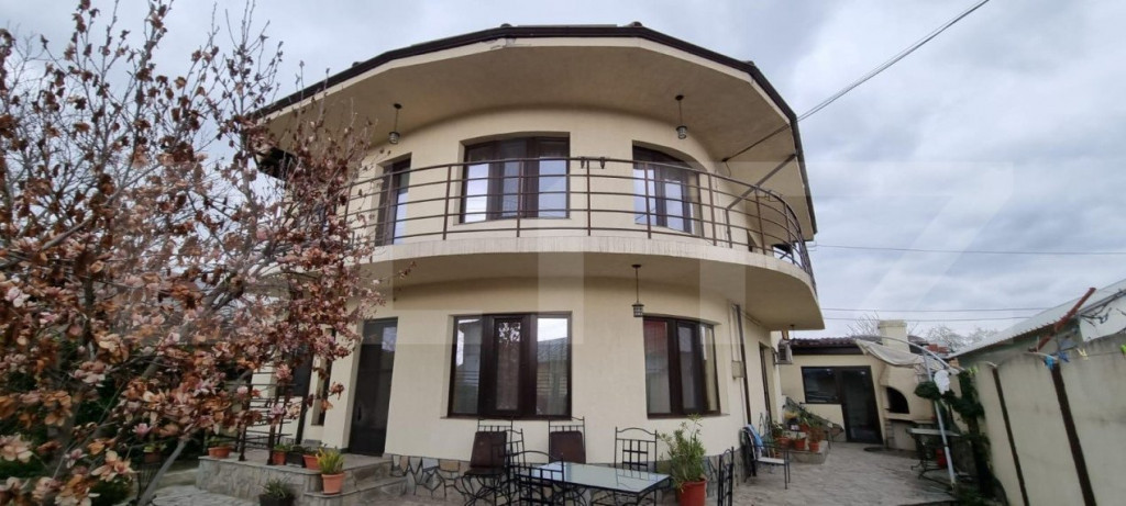 Casa individuala, 5 camere, 200mp utili, Tatarani