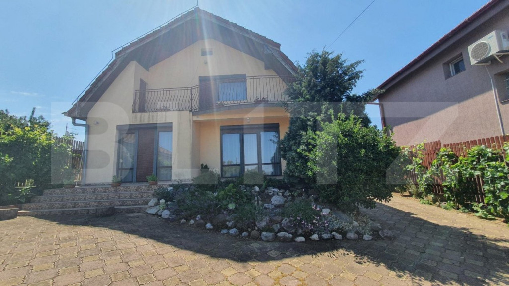 Casă de 200 mp, teren 800 mp, zona Spitalului Județean