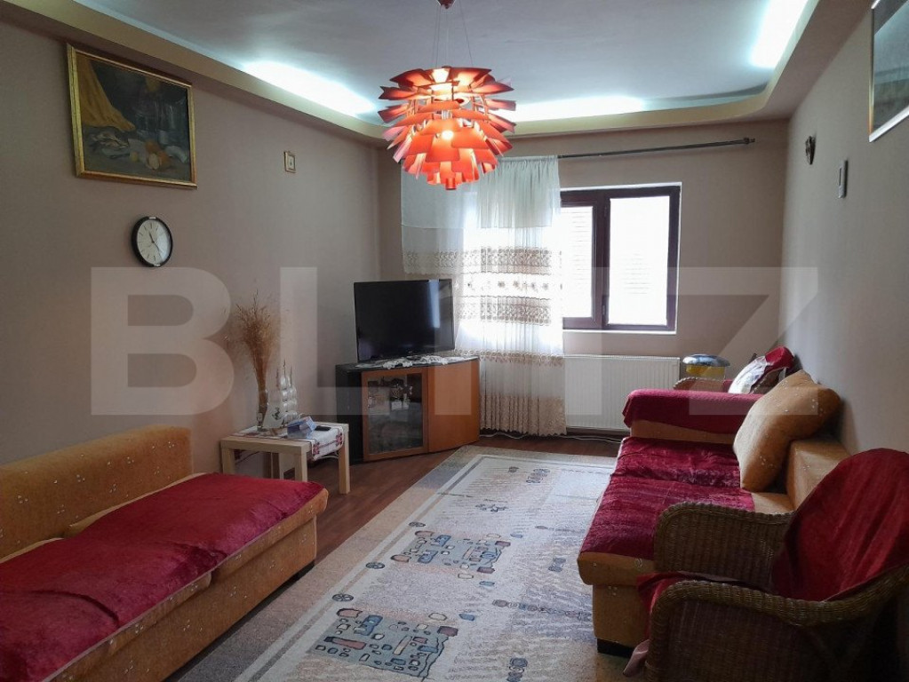 Apartament 3 camere, decomandat, 73mp, zona Predeal