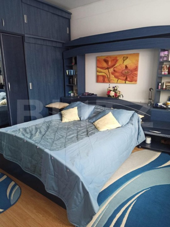 Două Case + 2 Spații Comerciale, 440 mp Utili – pe Str.