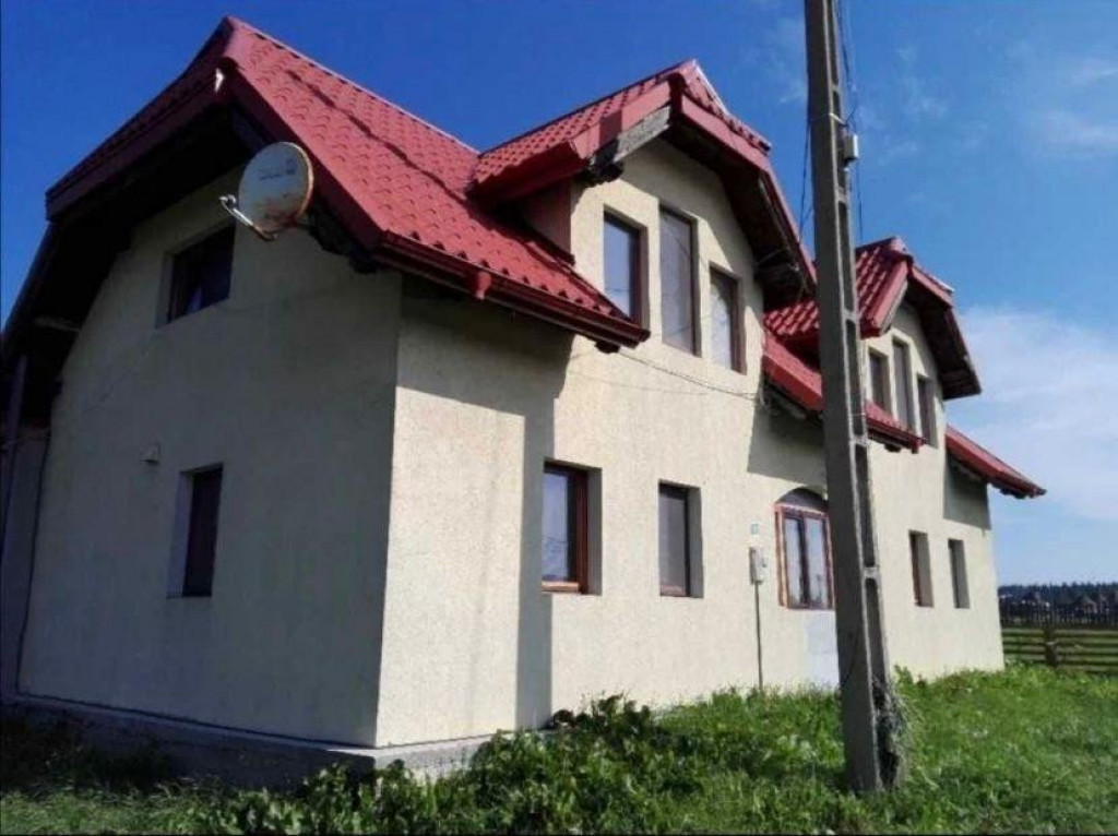 Case de vacanta, 4858 mp teren, Poiana Stampei