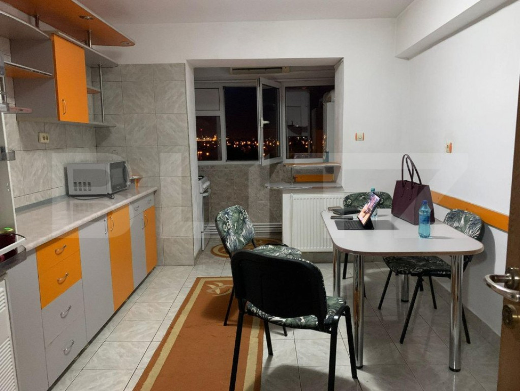 Apartament 4 camere, decomandat, 98mp, Democratiei