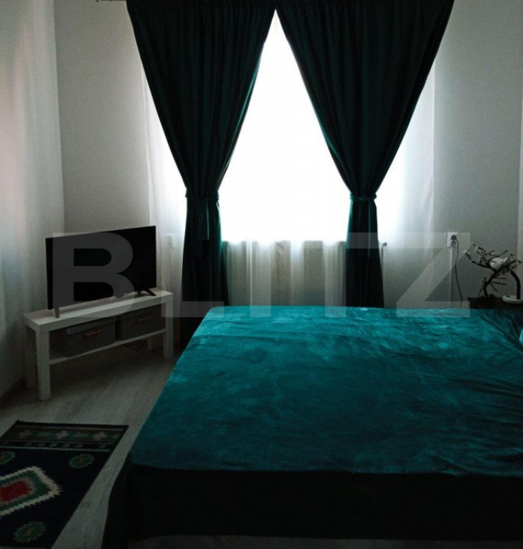 Apartament 3 camere decomandat, in vila, cu terten si intrar