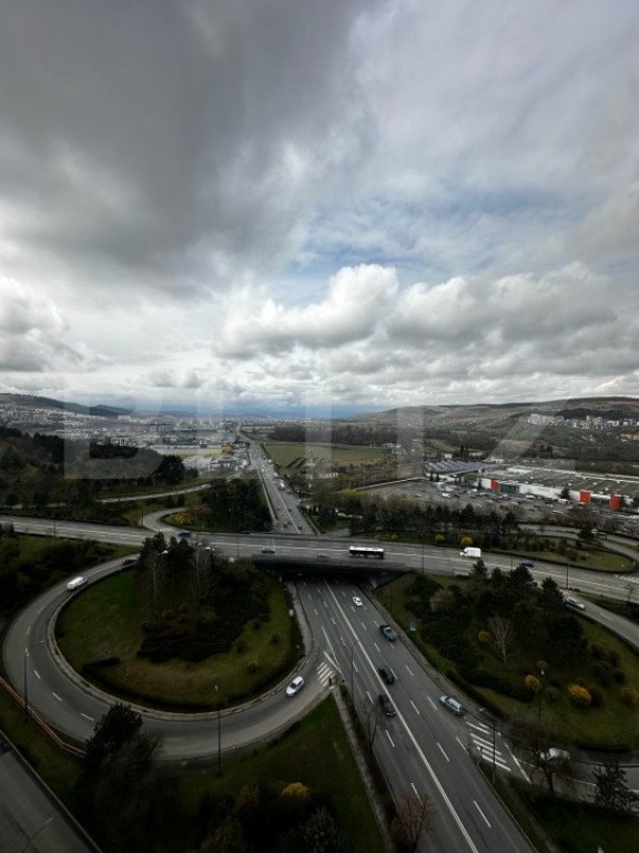 Apartament 3 camera 94 mp utili, parcare, view deosebit, Wes