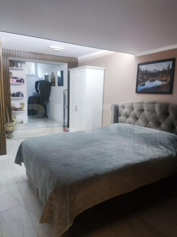 Apartament 3 camere, 3 bai, mobilat modern, Centrul Istoric