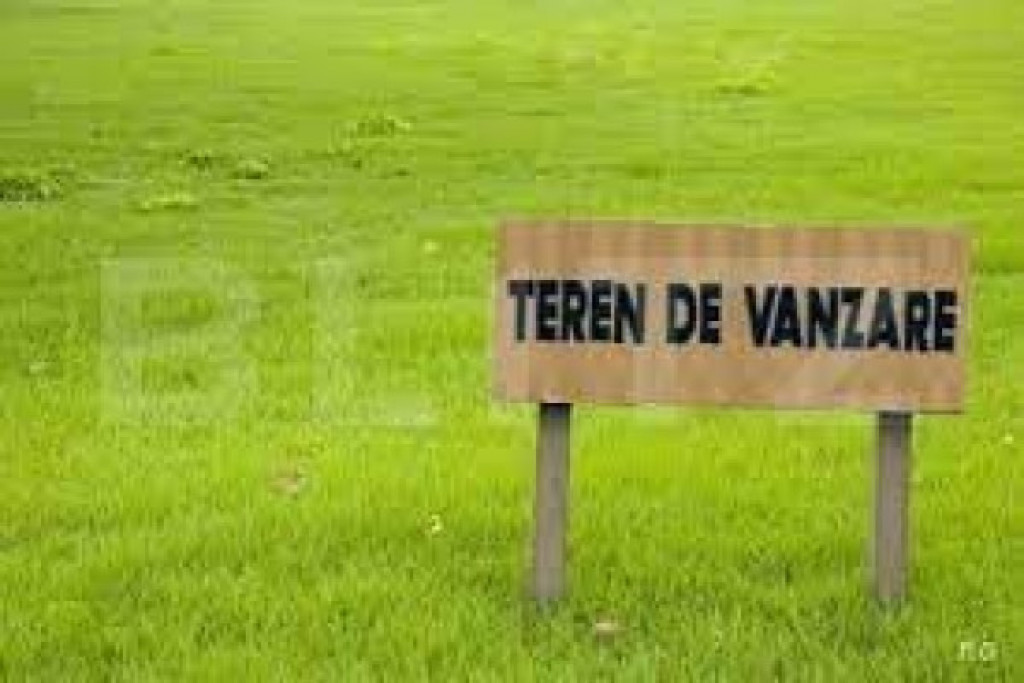 Teren intravilan , 1000 mp , front 31 ml , zona Scheia