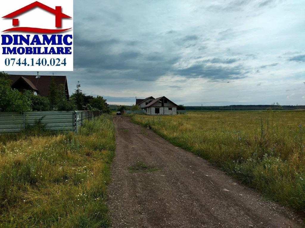 Teren 1000 mp, intravilan, str Recoltei. Preț 15.000 Eur