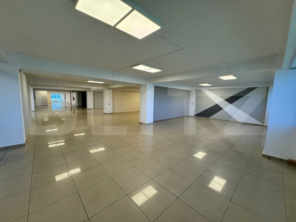 Inchiriere spatiu comericial/ showroom 500mp