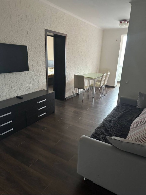 Apartament cu 2 camere situat in zona Intre Lacuri