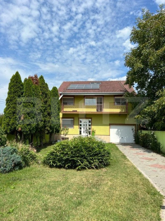 Proprietate de excepție cu casă spațioasă, piscină și