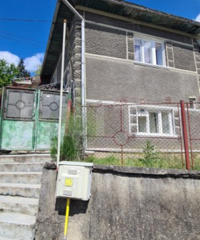 Casă de vanzare , 3 camere , 100 mp, zona Mulatău
