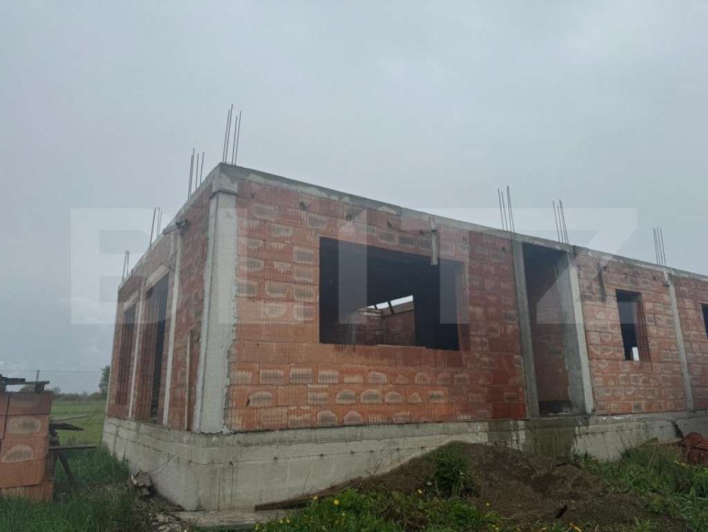 Duplex in constructie, 140mp, zona Radauti