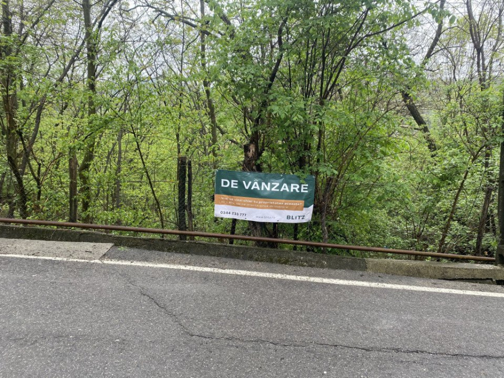 Teren intravilan, 900 (mp), zona Cornu de sus