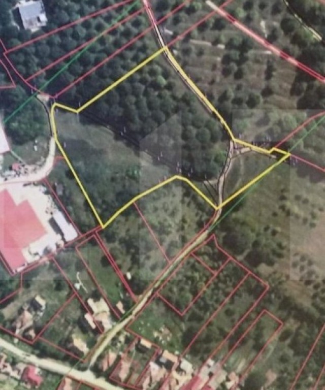 Teren de 13000 mp, front peste 50 ml, Suceagu