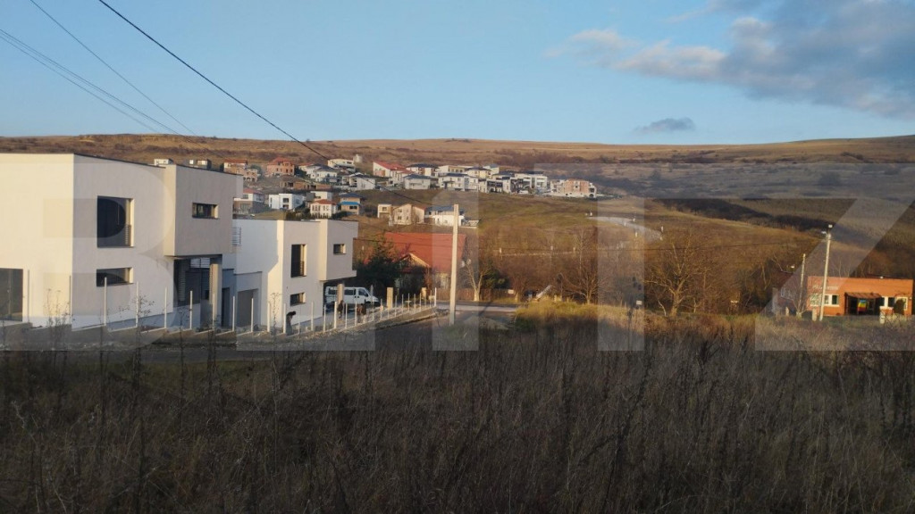 Teren intravilan 2344 mp, construibil imediat, zona Terra Ga