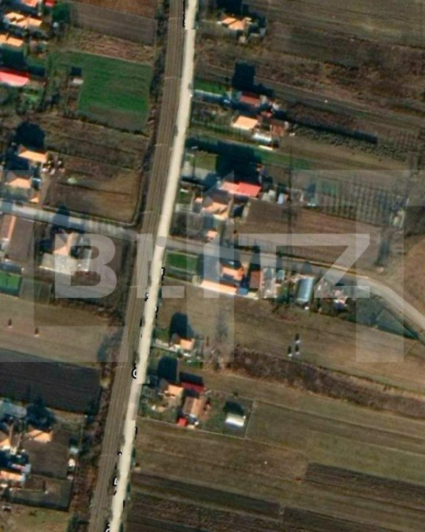 Oportunitate ! Teren intravilan 1864 mp, cu casa veche, fron