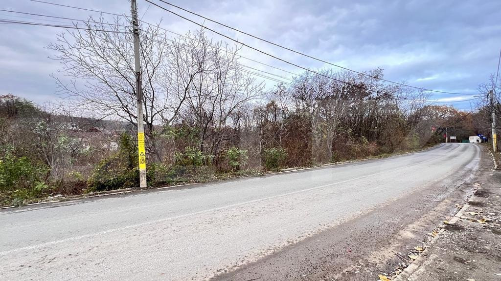 Teren, 1200mp, strada principala Barnova