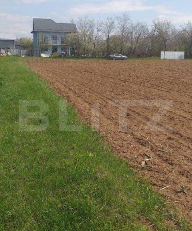 Teren intravilan 5400 mp, deschidere 22 ml, in Baicoi