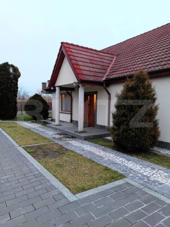 Casa superba, 5 camere,160 mp, zona Sintandrei