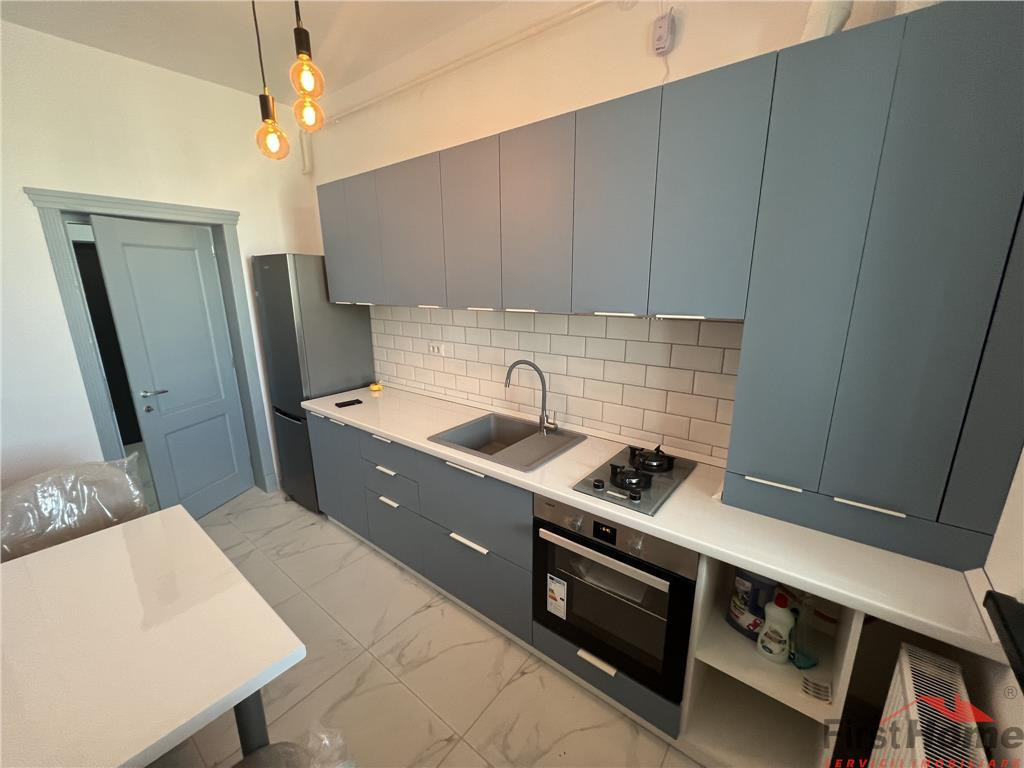 Garsoniera 45 mp,etaj 4( lift), bloc nou, PRIMA INCHIRIERE