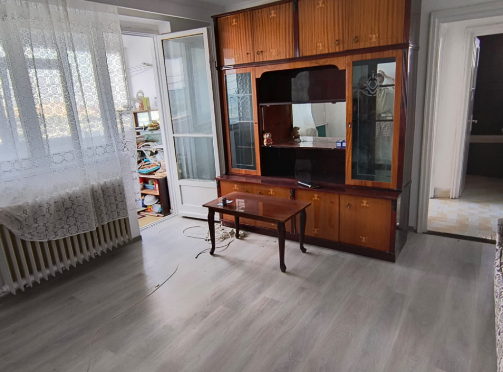 APARTAMENT DE VANZARE ZONA CRAIOVEI ETAJ 9