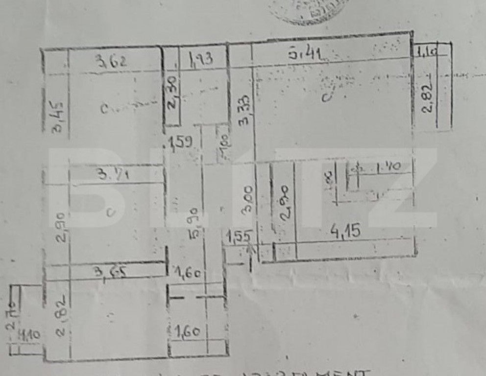 Apartament 4 camere la rosu Radauti