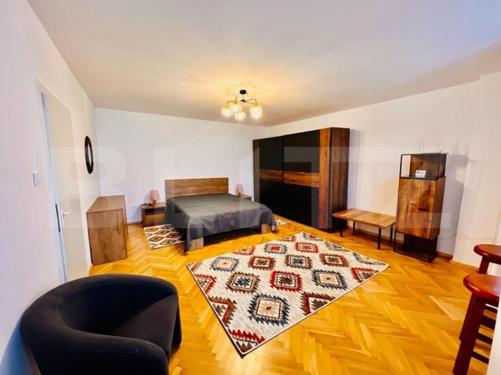 Apartament 2 camere, 61 mp, zona Centru Vechi