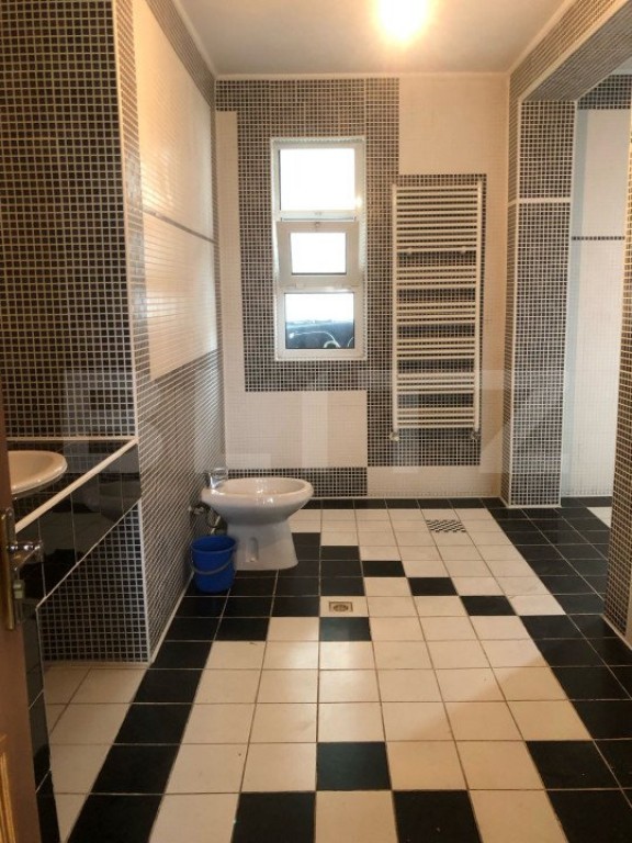 Oportunita!!!Casa individuala, P+1E+M, 250mp, teren 172mp, c