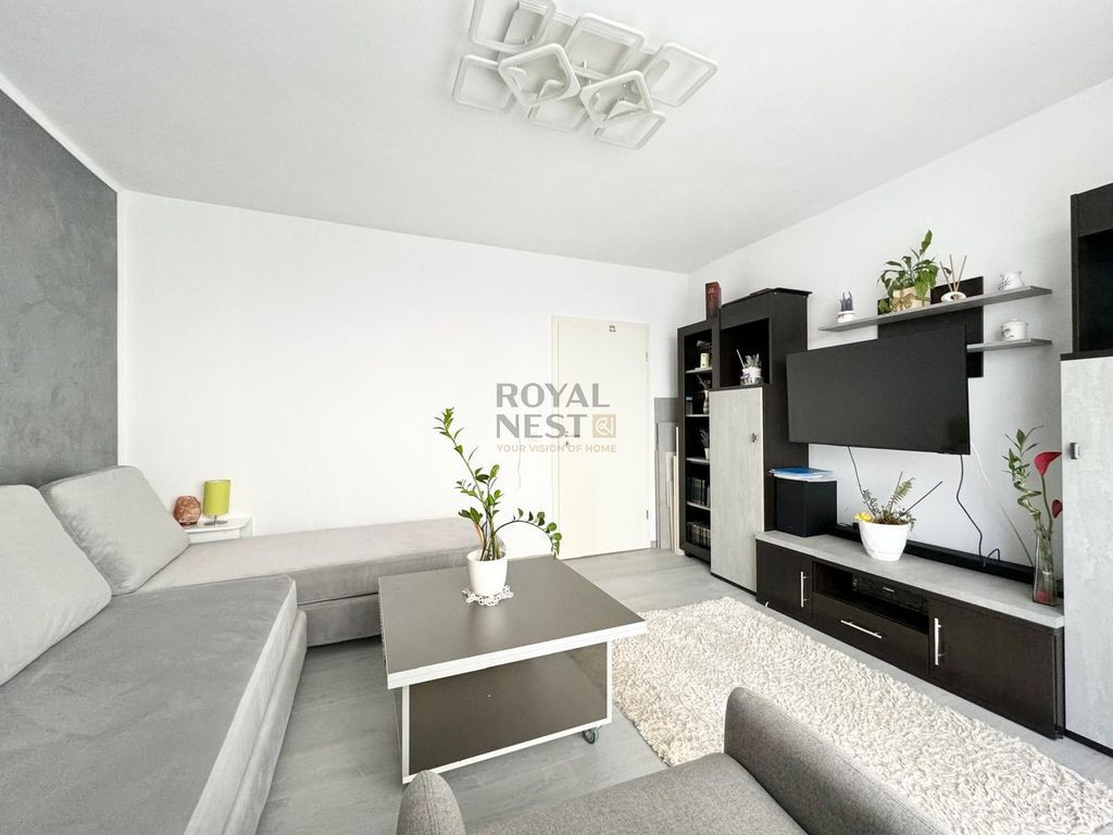 De inchiriat apartament de 2 camere in Avantgarden 3