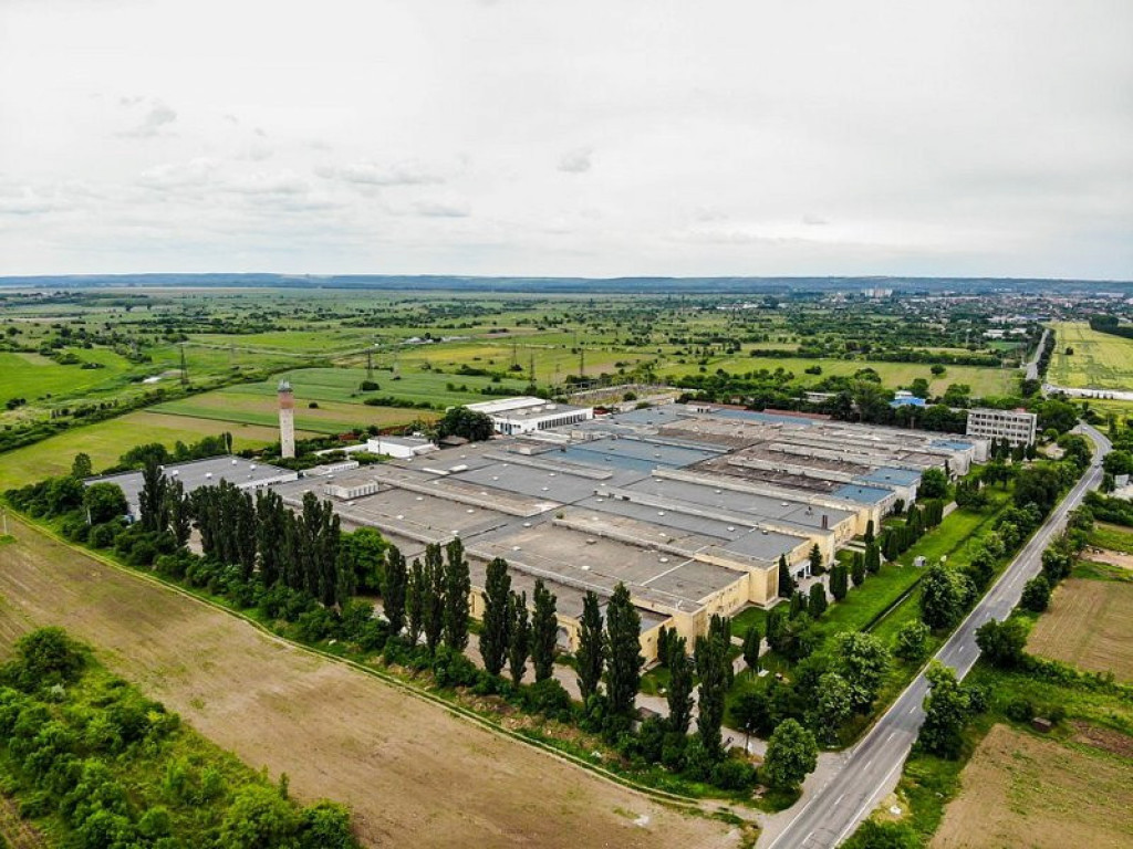 Spatiu industrial de inchiriat; Hala de inchiriat + Birouri;