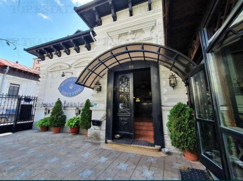 Afacere la cheie, restaurant ultracentral de utilat complet