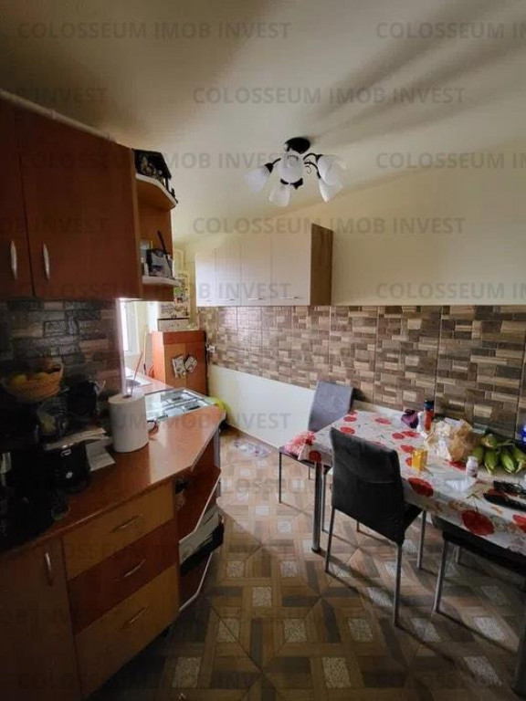 Apartament 2 camere,doua balcoane zona Uzina 2.