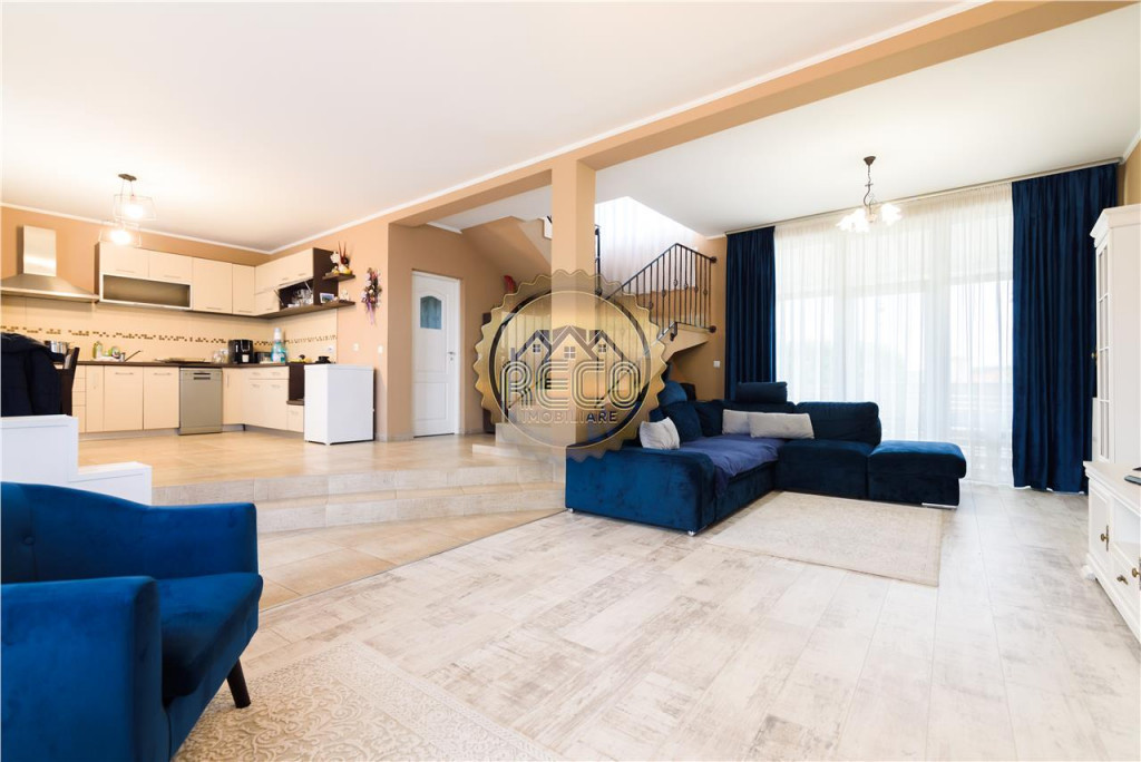 RECO Casa de ,5 camere ,Cihei (Bihor)