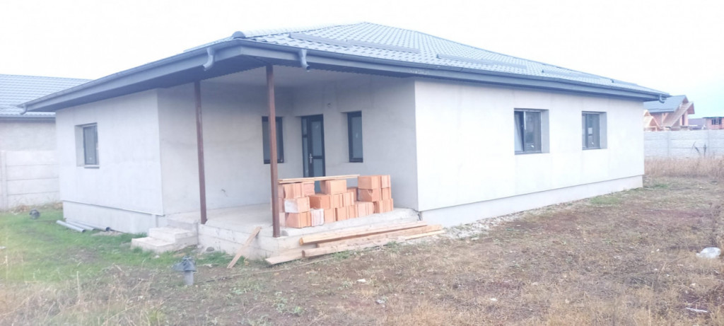 OCAZIE!! Casa 4 camere, Berceni, teren 900MP