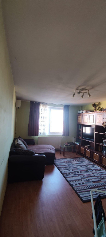 Apartament 3 camere mobilat - zona Calea Bucuresti.