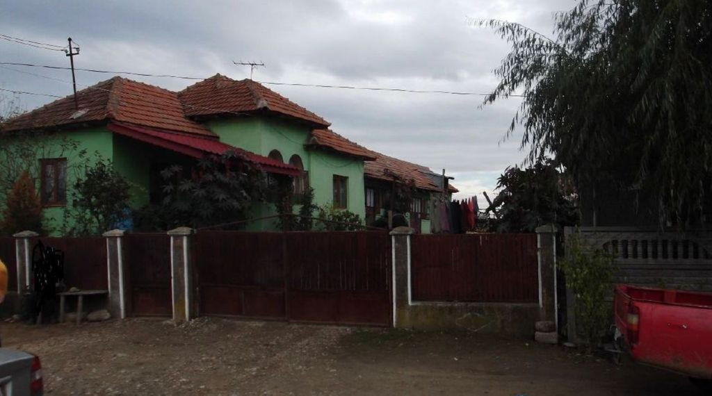 Casa cota 3/6 si teren cota 2/6, Com. Strejești, jud Olt