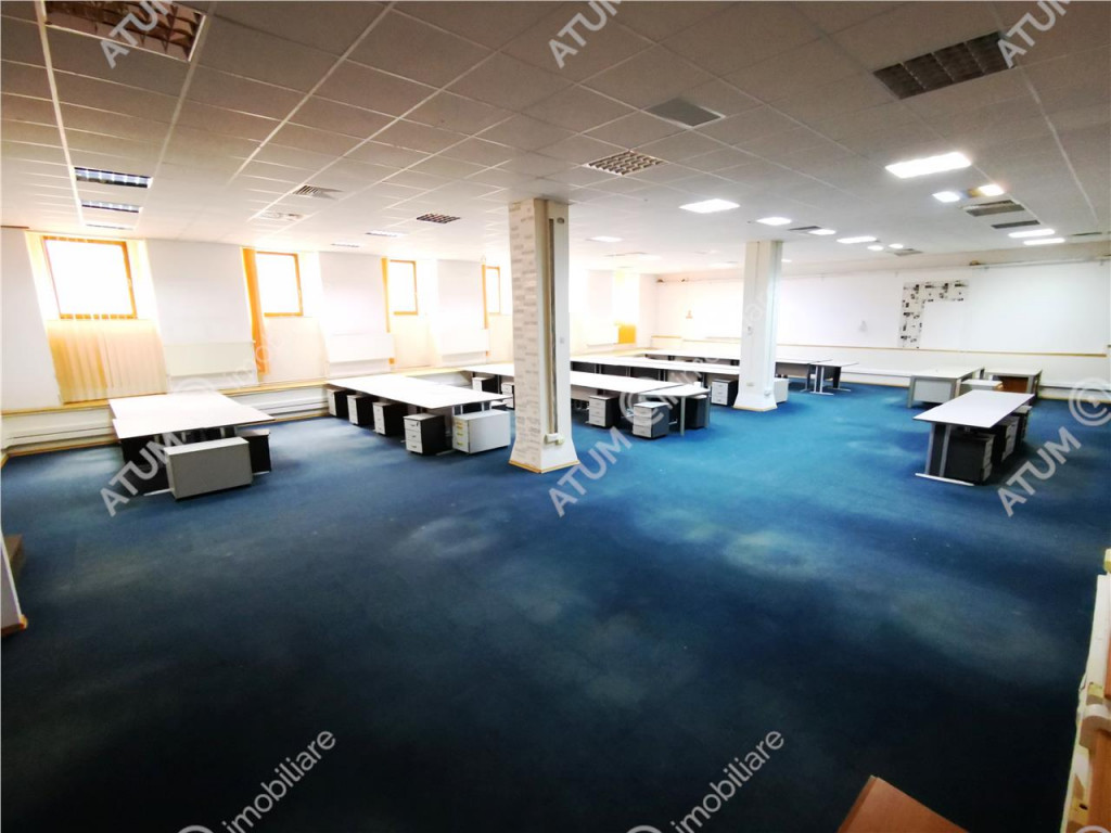 Cladire de birouri 1100 mp cu parcare privata in Centrul Ist