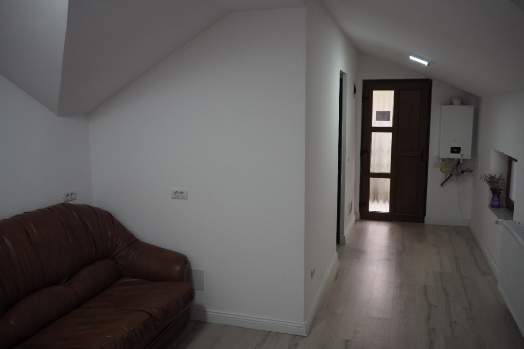 INCHIRIEZ SPATIU PENTRU BIROU/SALON/CABINET, 200 EURO,DEJ