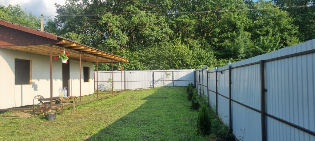 Teren intravilan cu casa panouri sandwich!