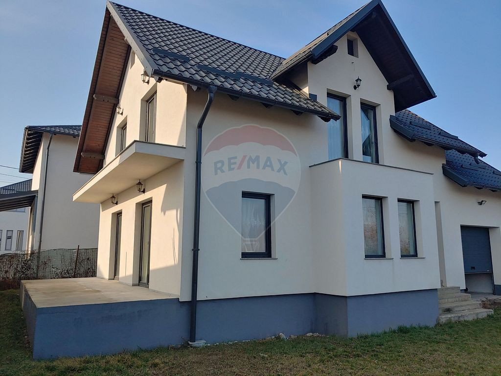 Casă / Vilă in Ipotesti/Tisauti-Suceava