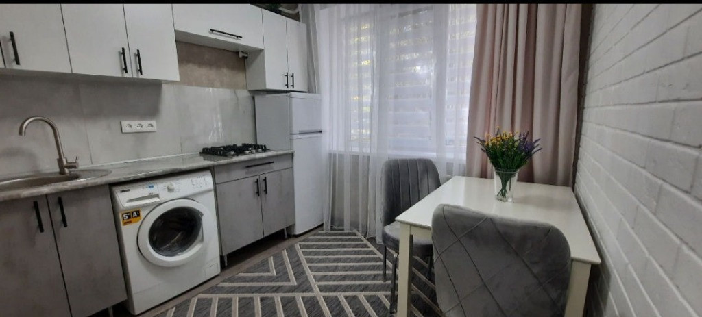 Apartament o camera de inchiriat in zona Zorilor