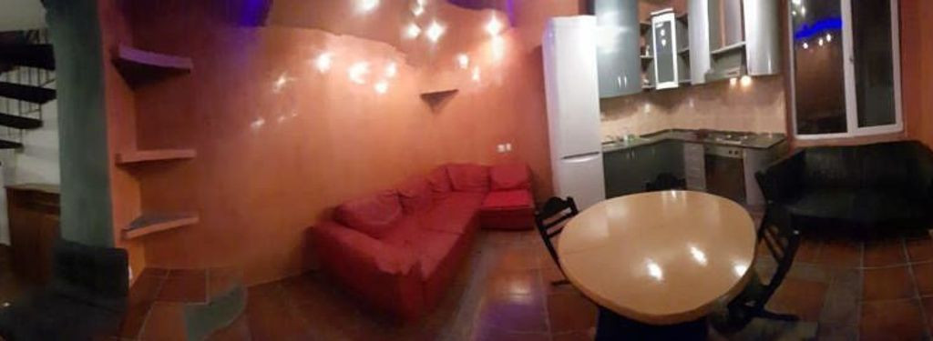 Armeneasca constructie 2000 2 camere,2 bai,curte