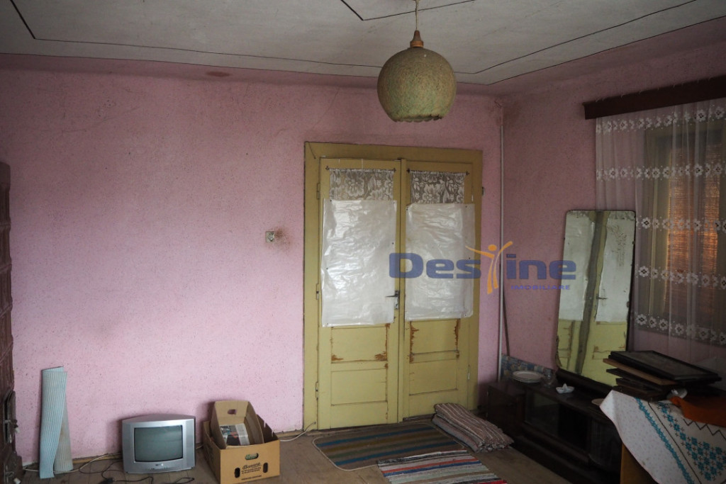 CASA BATRANEASCA+TEREN DE VANZARE,ZONA LINISTITA,DEJ