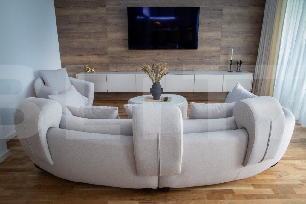 Duplex de lux cu lift si priveliste panoramica, 210 mp, 350