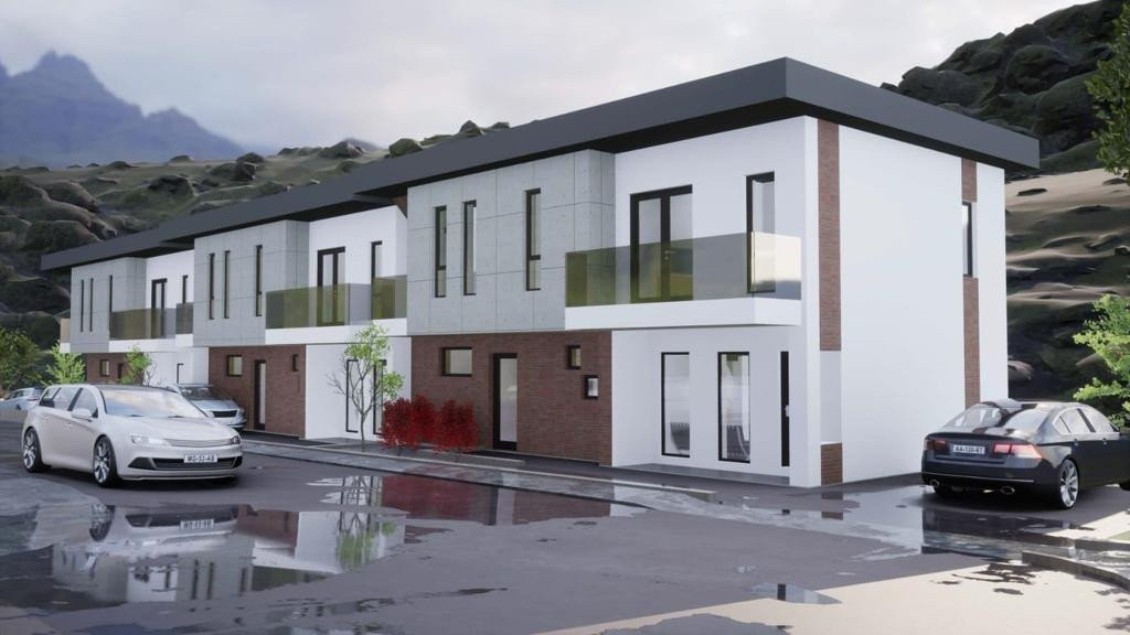 Case cuplate , P + E, 4 camere, 120 mp, 250 teren, complex d