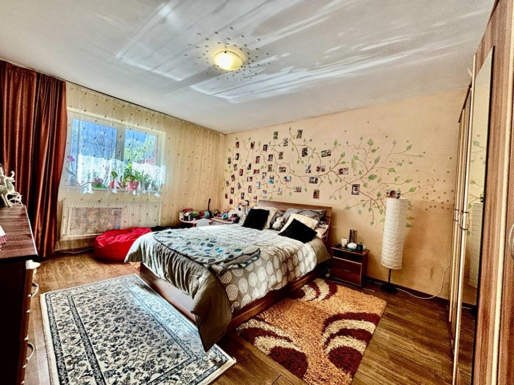 Apartament de 2 camere, 64mp, decomandat, zona Brico Depot